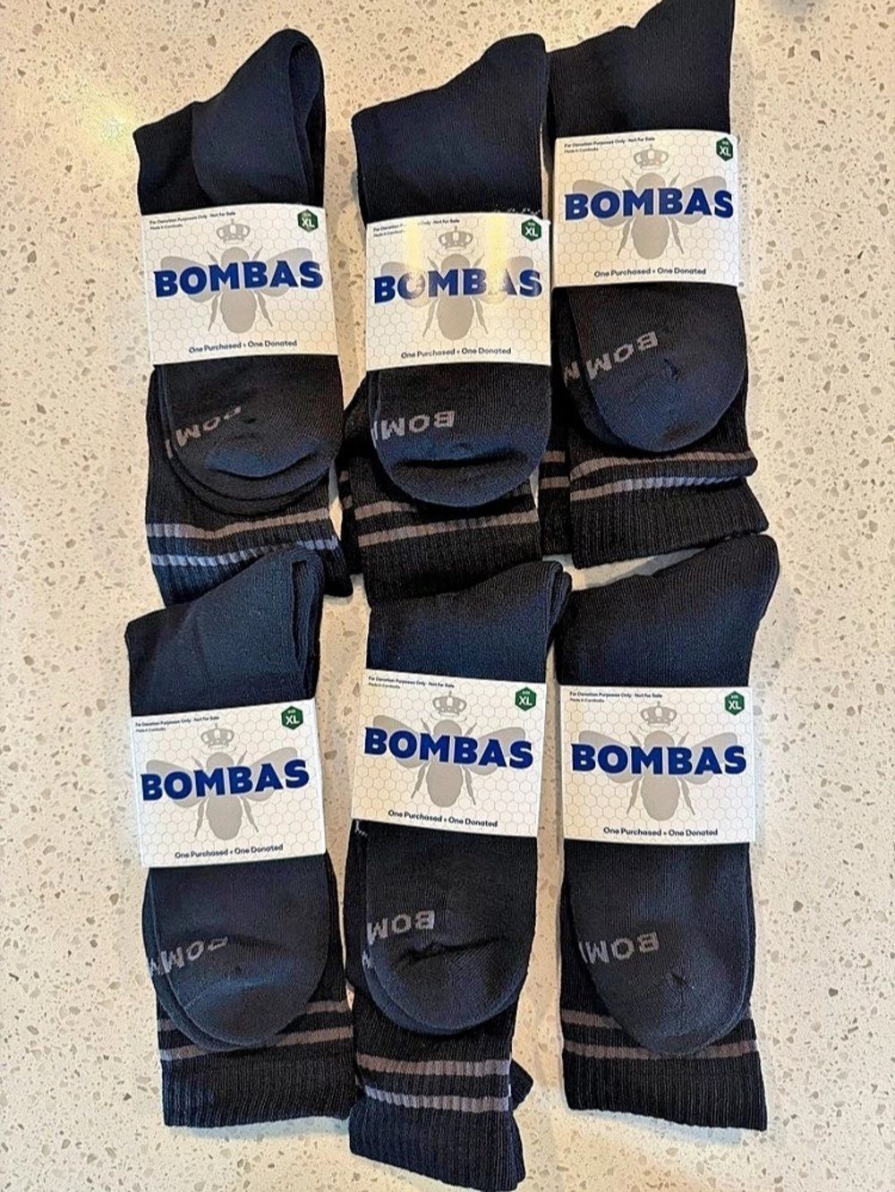 Bombas Menβs Black Crew Socks Subtle Gray Stripes Large (US 13.5-16) - Pack of 6